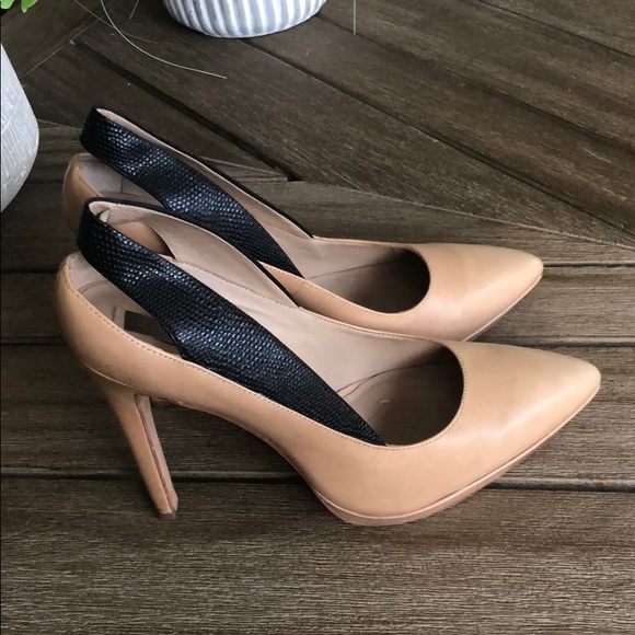 BCBG Max Azria Raine Pointed Toe Leather Nude Heel - Picture 4 of 7